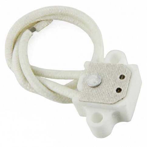 MR16 base with remote mounting lugs