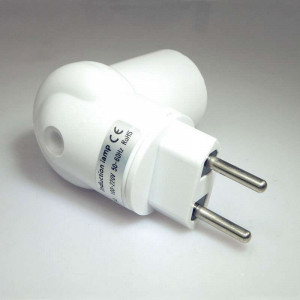 E27 motion detector on wall socket