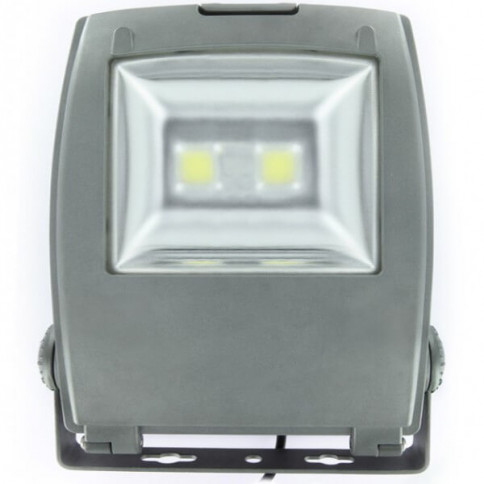 Ultra-compact 100 Watt Mono LED spotlight